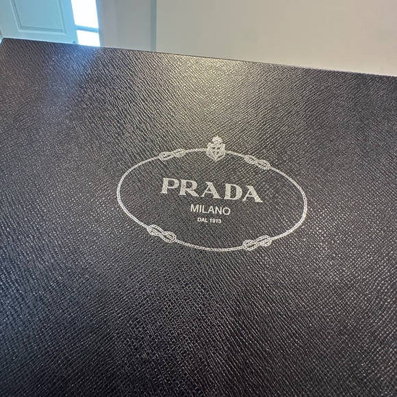 AUTHENTIC PRADA SHOE BOX - Picture 5 of 8